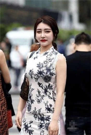 奴化女丧尸系统小说